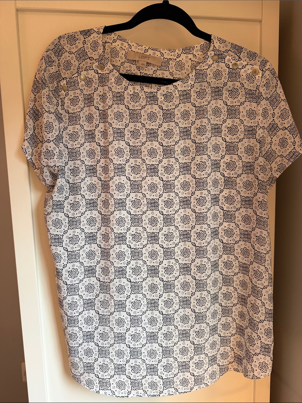 {BUNDLE} - Assorted LOFT Women's Print Blouses - Picture 12 of 15